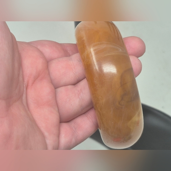 Marbled Amber Bakelite? Bangle Bracelet - Picture 7 of 7